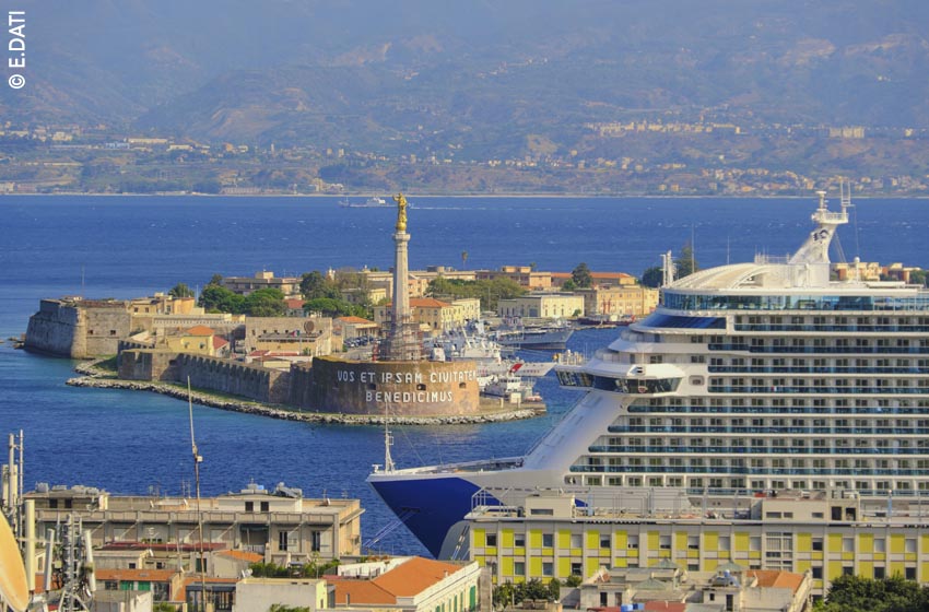 Madonnina-del-Porto-e-il-Forte-San-Salvatore-Messina