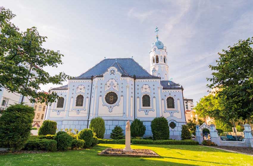 Slovacchia, Bratislava: la Chiesa Blu