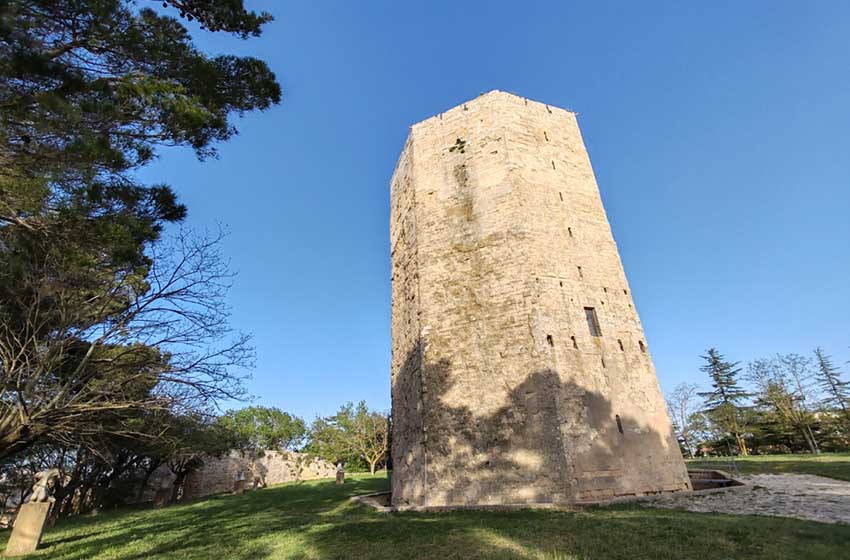 Sicilia-Enna-Torre di Federico