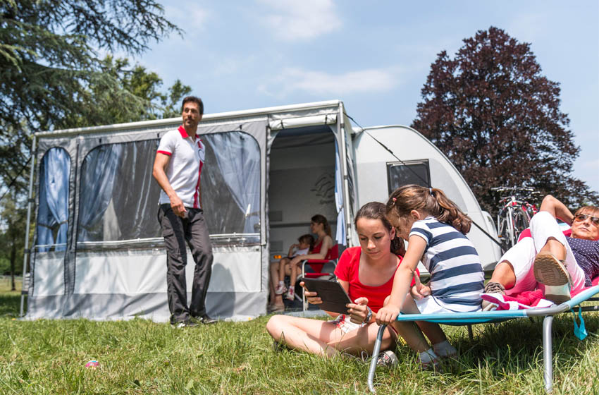 caravan stanziale con veranda Fiamma