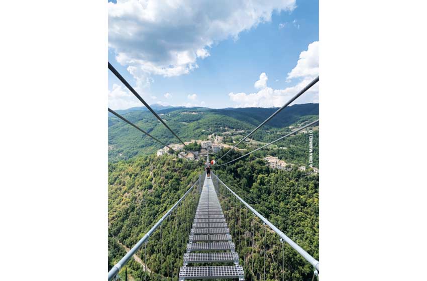 Umbria-Valnerina-Sellano-Ponte Tibetano-Ph. Erika Mariniello