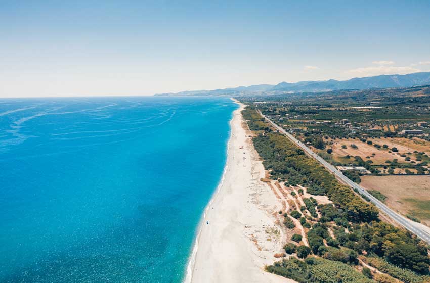 Vista aerea degli scavi di Locri e Portigliola