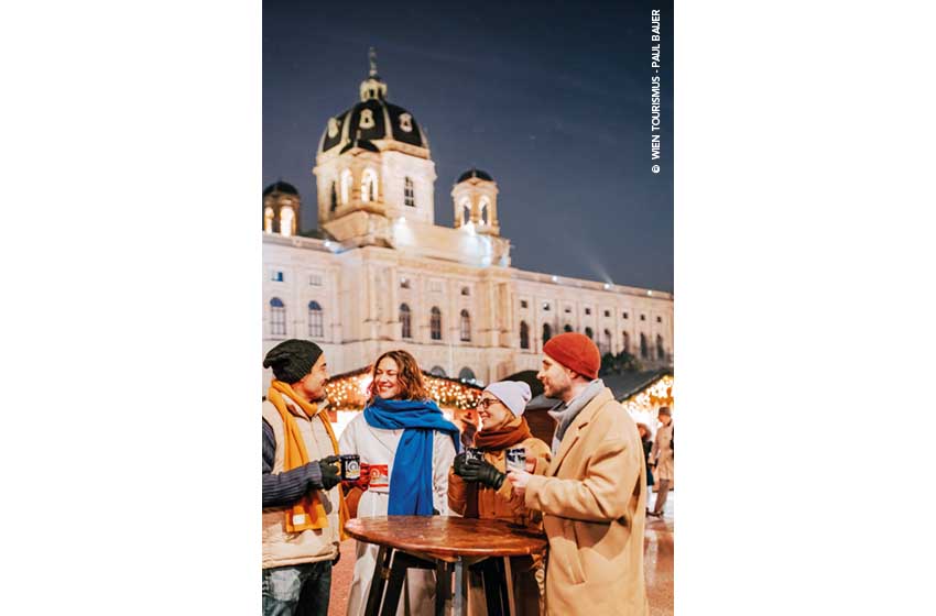 Weihnachtsdorf, Maria-Theresien-Platz / Christmas Village, Maria-Theresien-Platz