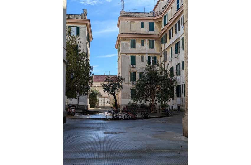 Lazio-Roma-Testaccio-Via Bodoni-Condominio film C'è ancora domani
