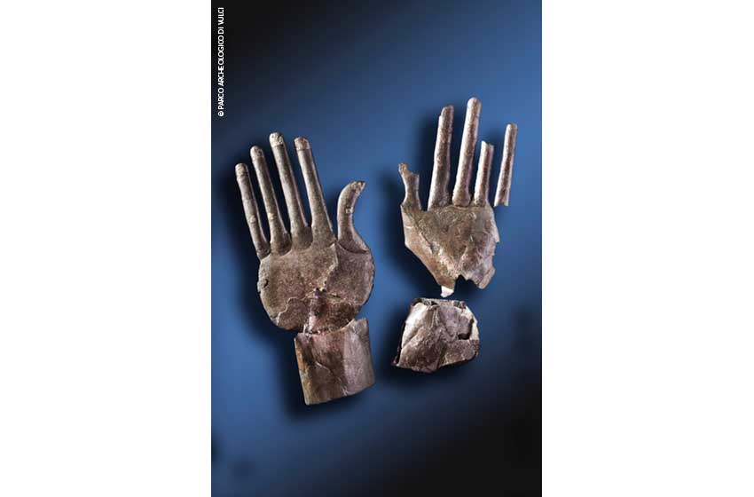 Lazio, Parco Archeologico di Vulci, Mani d'Argento
