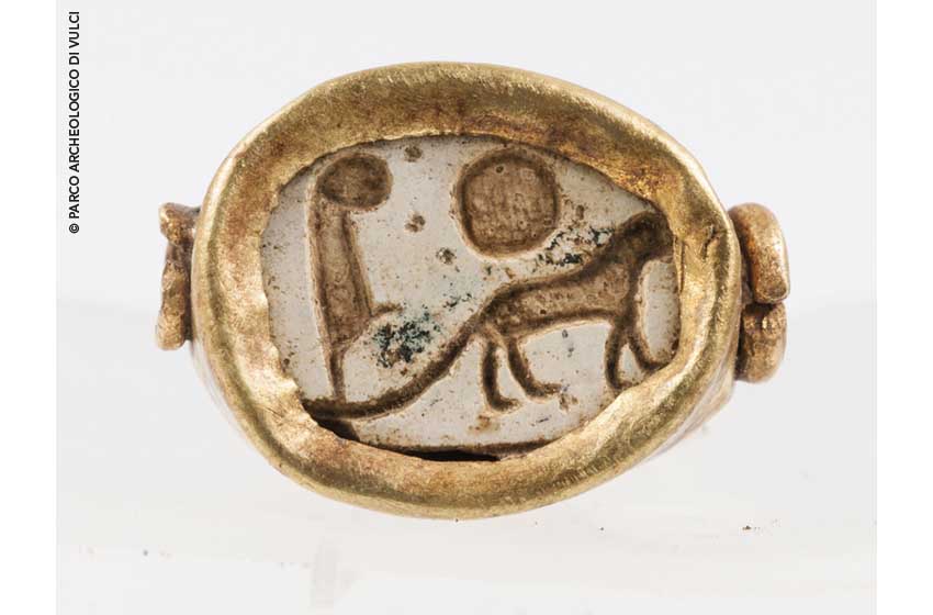 Lazio, Parco Archeologico di Vulci, Scarabeo Dorato