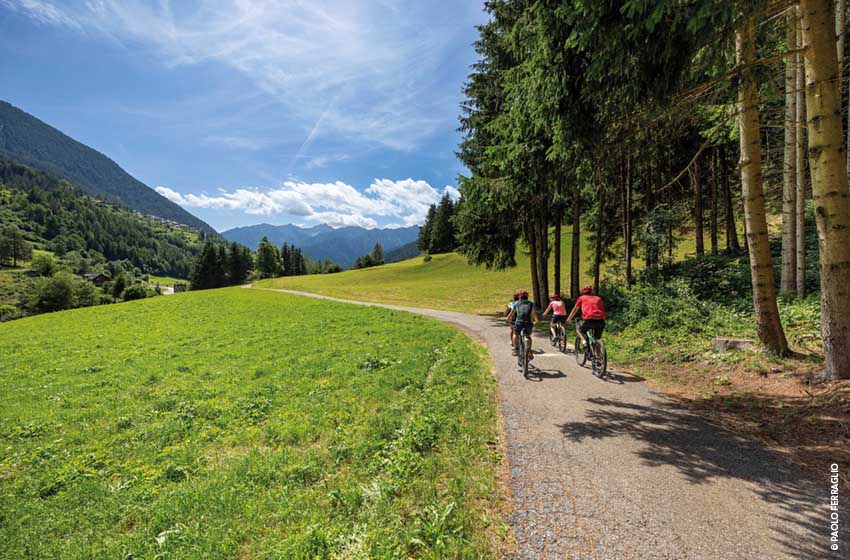 Ciclopista della Val di Sole, lungo il tratto fra Cogolo e Ossana