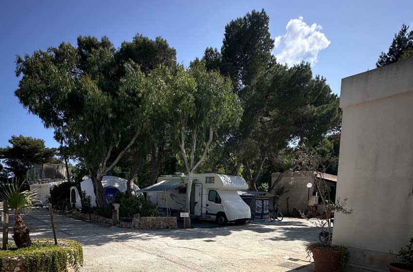 20250626-Sicilia-Egadi-Favignana-Campeggio Egad-piazzola