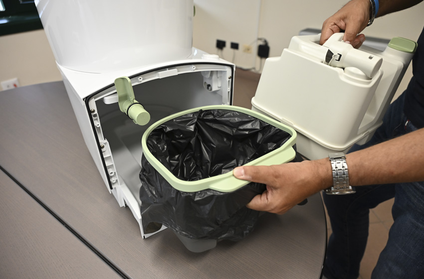 Thetford toilette a separazione scomparti per solidi e liquidi