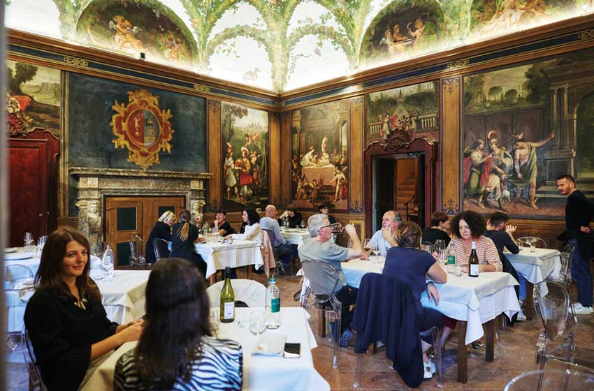 Marche-Sant_Angelo in Vado-La Corte gastronomica