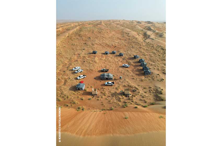 Oman-Deserto del Wahiba-campo tendato-fuoristrada