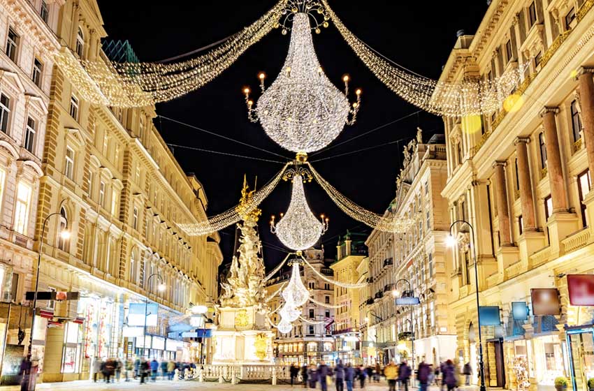 Austria-Vienna-luminarie di Natale-AdobeStock_296154401