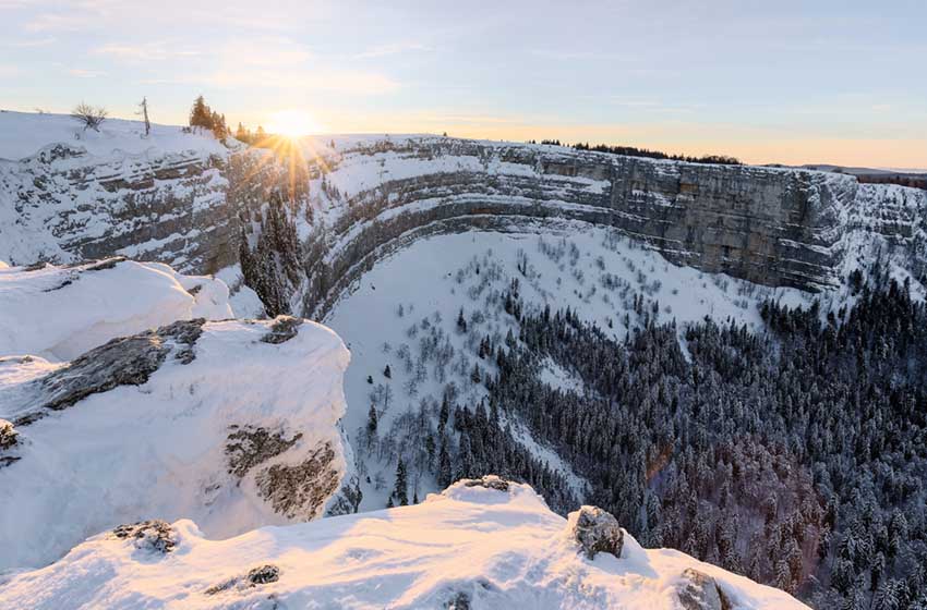 Svizzera-Creux du Van-AdobeStock_248008258