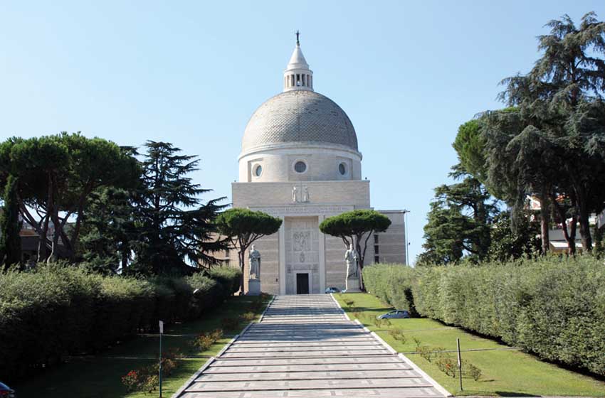 Basilica dei Santi Pietro e Paolo di Roma all'Eur
