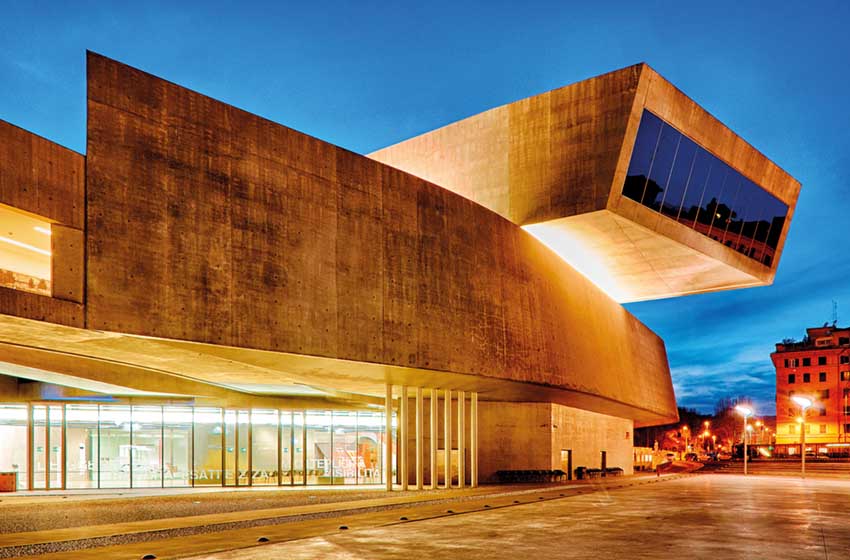Viaggio nella Roma moderna - Entrata del MAXXI di Roma