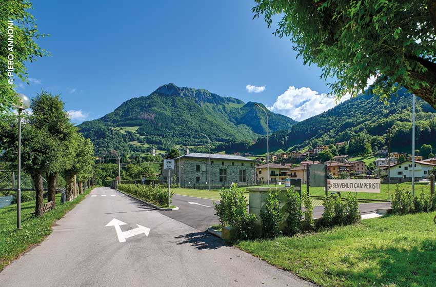 Lombardia, Ardesio, area di sosta