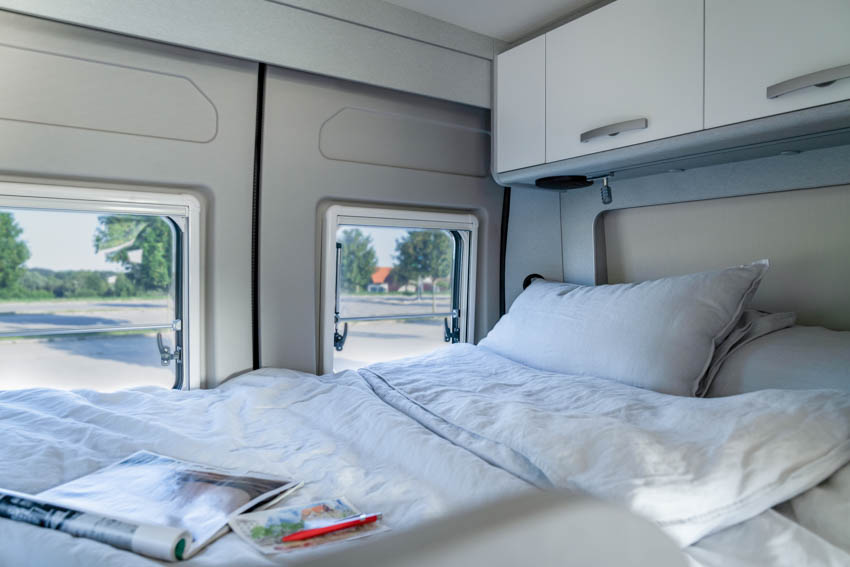 Hymer Free 540 Blue Evolution letto