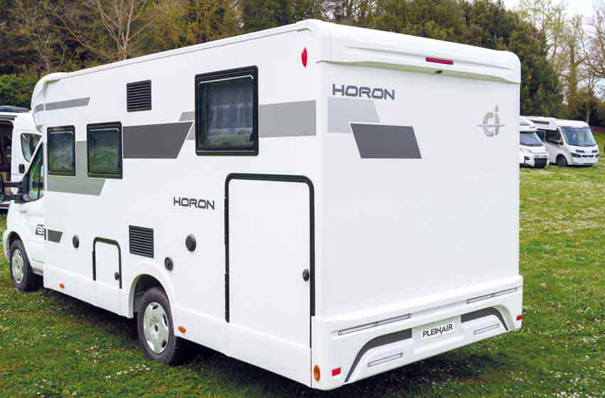 CI Horon 85 XT vista posteriore