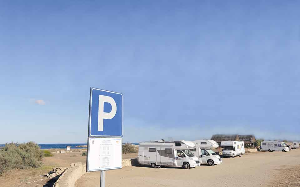 035-Parcheggio-consentito-camper-is-Aruttas