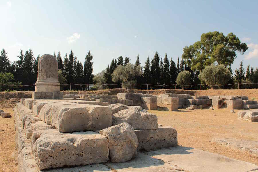 Resti dell'aerea sacra di Afrodite
