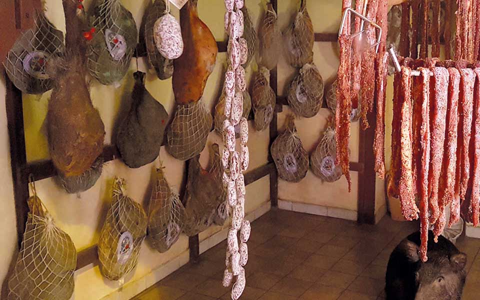 20211105-Toscana-Pitigliano-e-Sorano-Salumi-locali