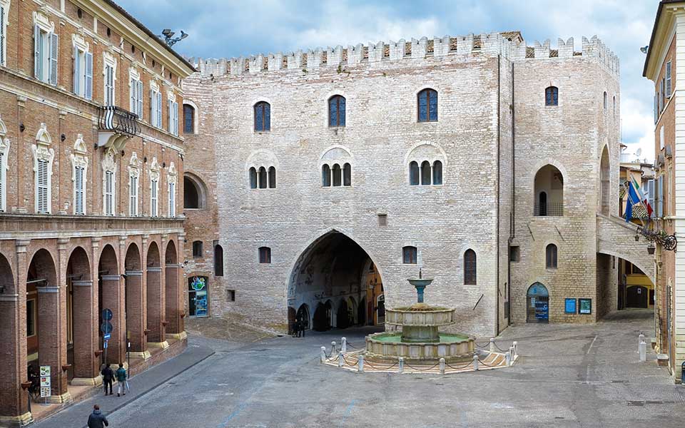 20220126_Fabriano_piazza-del-Comune