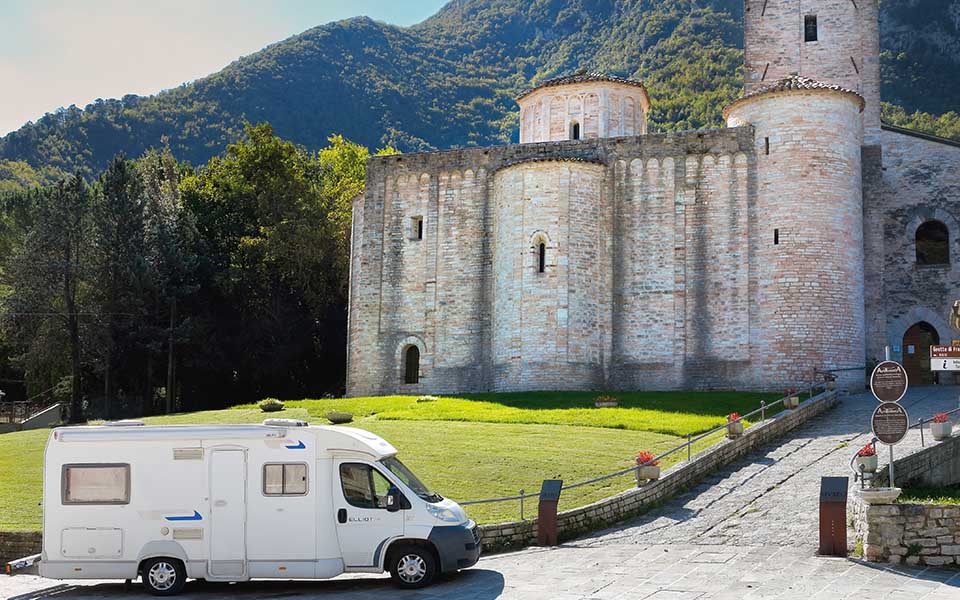 20220126_San-Vittore-di-Genga_abbazia-San-Vittore-delle-Chiuse