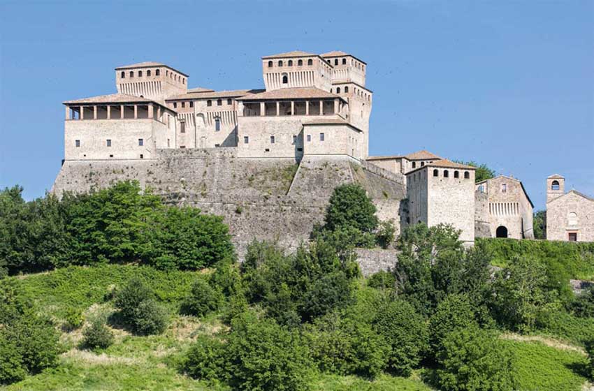 Langhirano_castello_Torrechiara