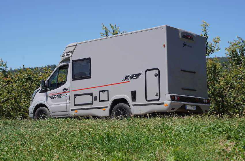 Challenger S194 Sport Edition parete posteriore e Technibox