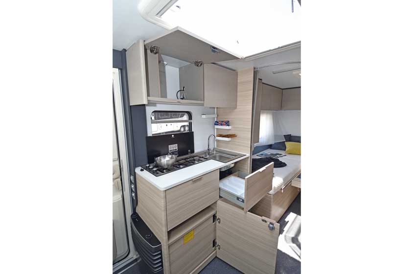 Adria Altea 502 UL cucina