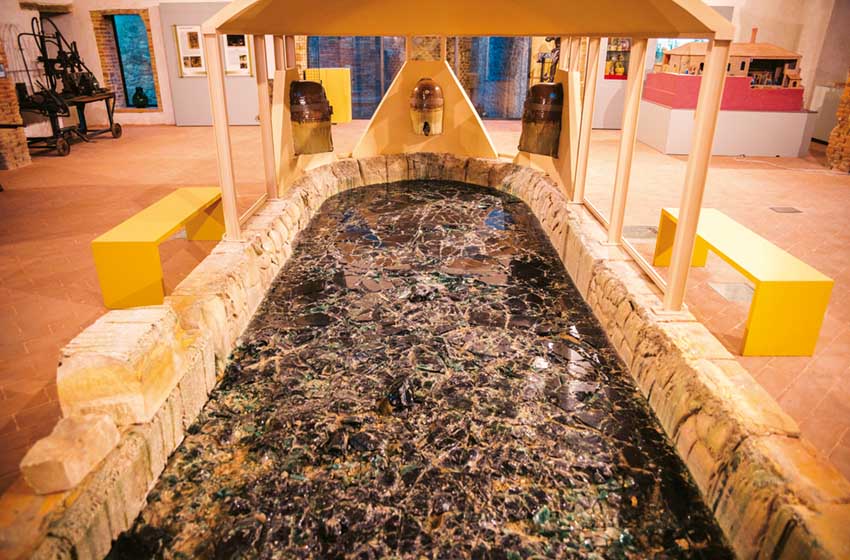 Umbria-Val di Chiana-Piegaro-Museo del Vetro