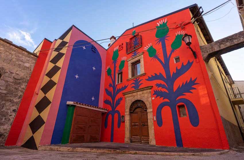 Un murales nel borgo di Aielli (copyright: borgouniverso.com)