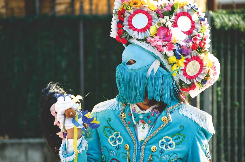 Valle-dAosta-Carnevale-Coumba-Freida-maschera tipica
