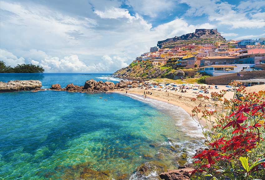 Sardegna-Castelsardo-scorcio-spiaggia-mare-case