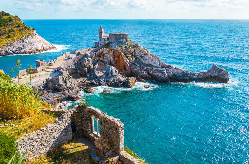 Portovenere-Chiesa-di-San-Pietro