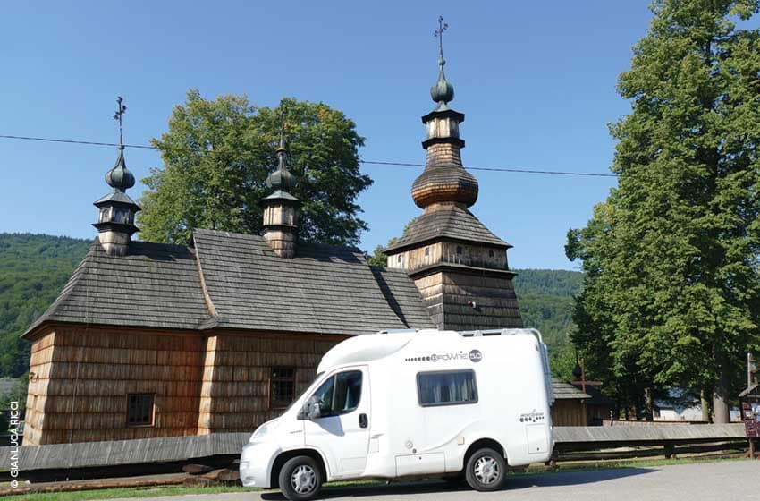 Polonia, la chiesa di San Michele a Ropica Gorna