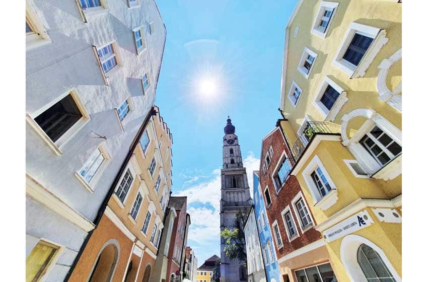 Austria-Braunau-case viste dal basso