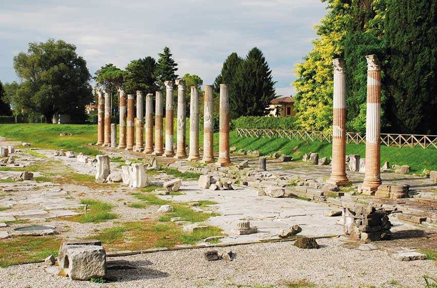 Friuli Venezia Giulia-Aquileia-Foro Romano-AdobeStock_70555661