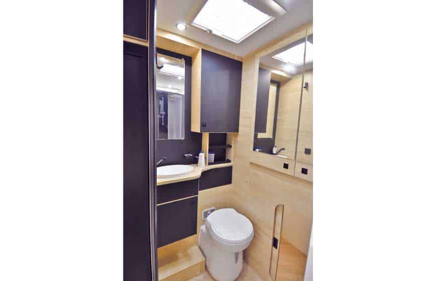 toilette Chausson 650 Titanium Line