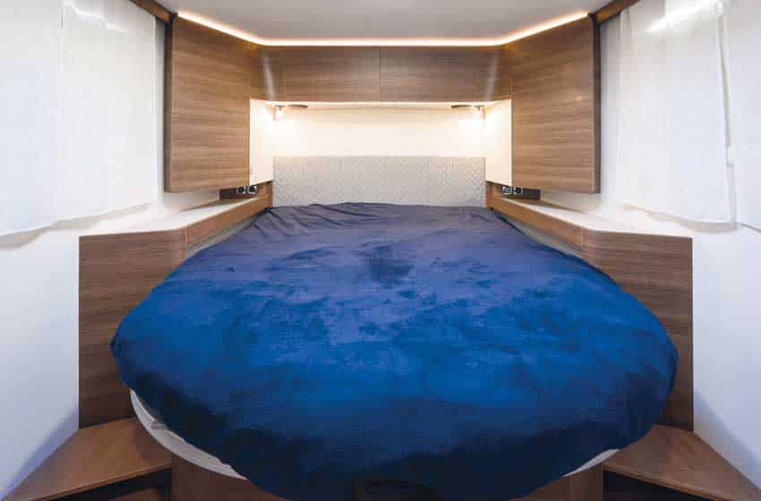 Rapido 896F letto