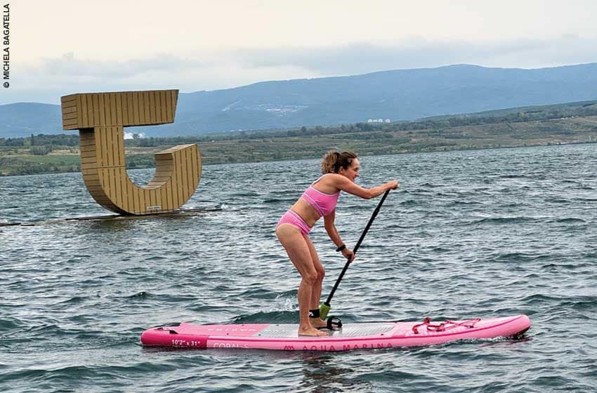 Cechia, stand up paddle sul Lago di Most