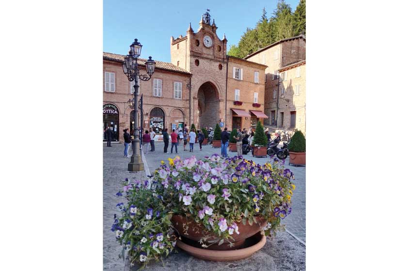 Amandola-Fermo-Porta-San-Giacomo