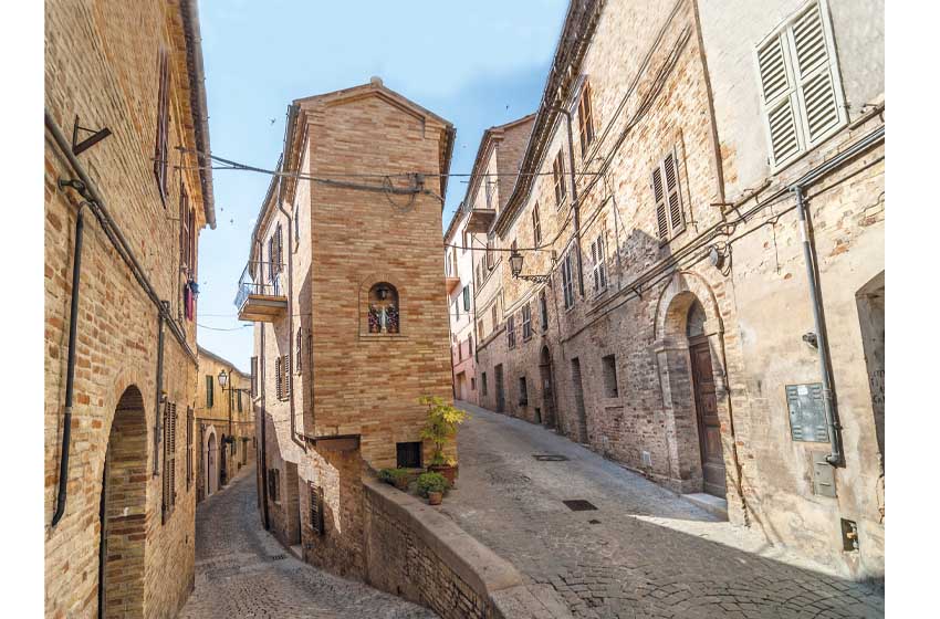 Vie del paese di Treia