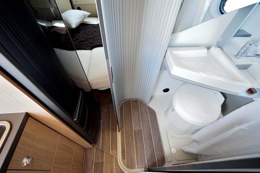 Adria Twin 600 SPT Family toilette