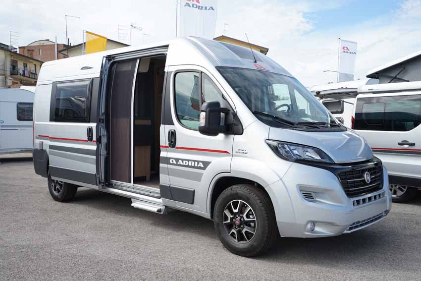 Adria Twin 600 SPT Family usato