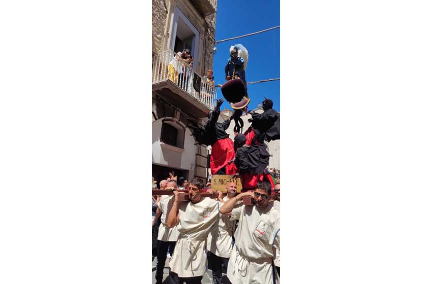 Molise-Campobasso-Corpus-Domini-Sfilata-dei-Misteri-San-Michele