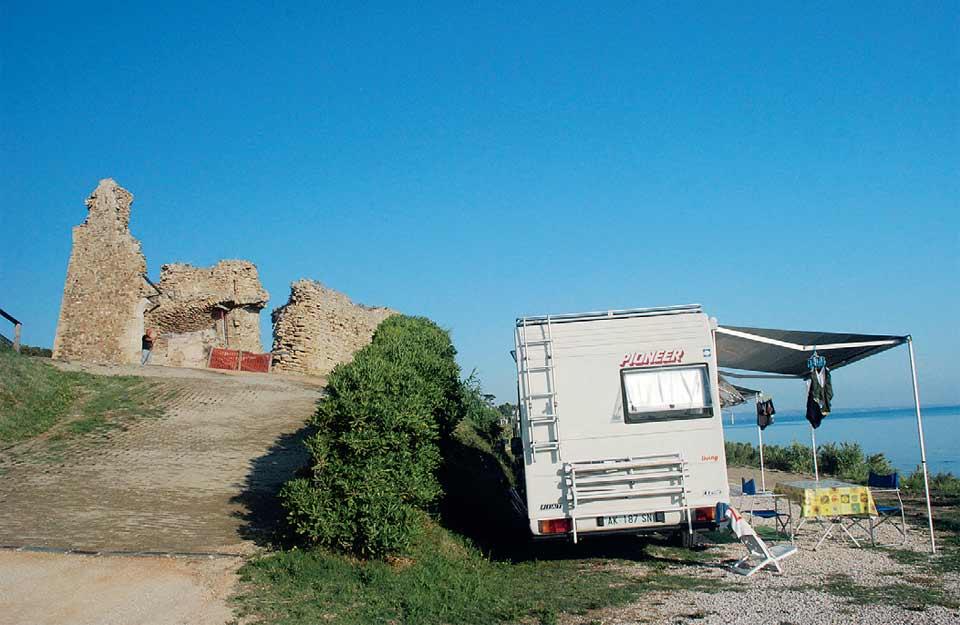 MoliseAnel10