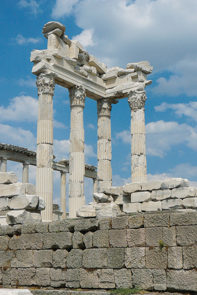 Pergamo: Tempio di Traiano