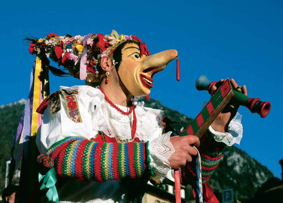 Bufon, maschera lignea alla Gran Festa da d’Istà a Canazei