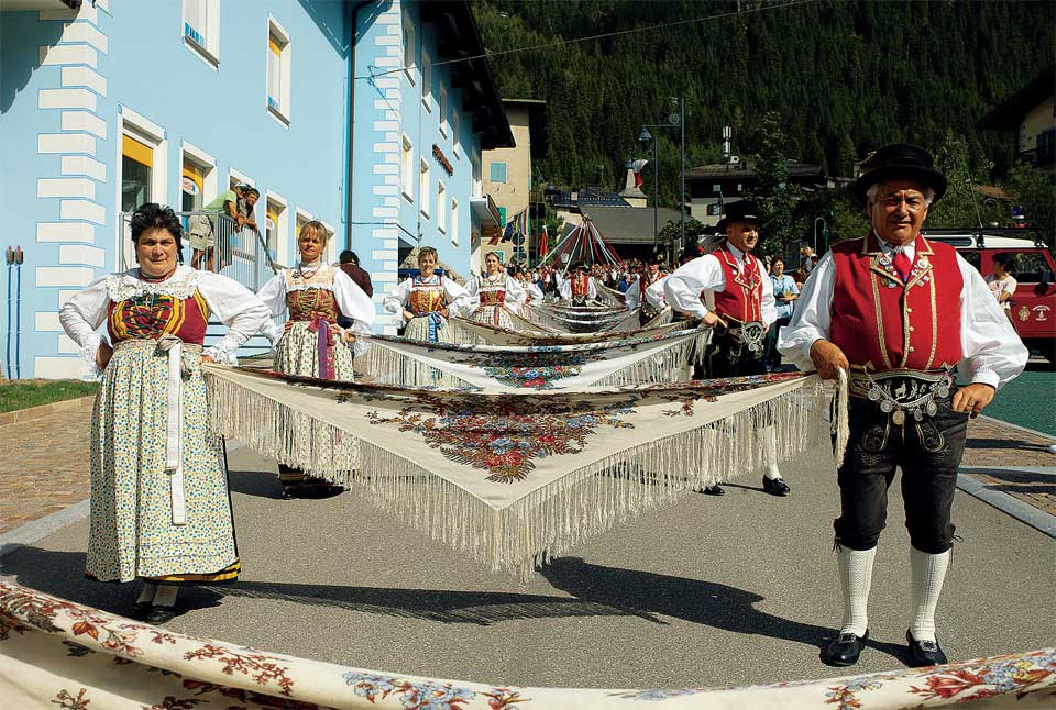 Gran Festa da d’Istà a Canazei